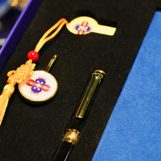 深山集市·刺梨花书签笔礼盒 商品图3