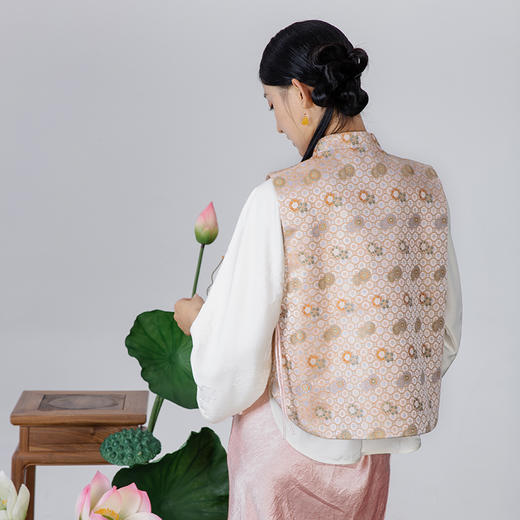 喜否XFV246036织锦马甲 商品图1