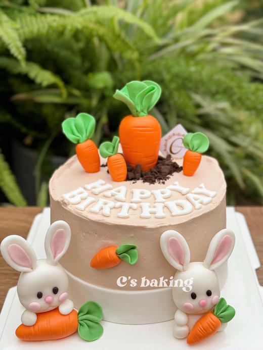 小兔子拔萝卜~可爱小兔兔 忌廉蛋糕【半翻糖蛋糕需提前2天预订】（默认自提，收费配送请联系客服） 商品图0