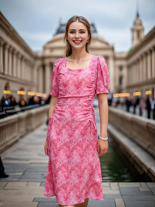 方领两边抽绳收腰连衣裙 商品图2