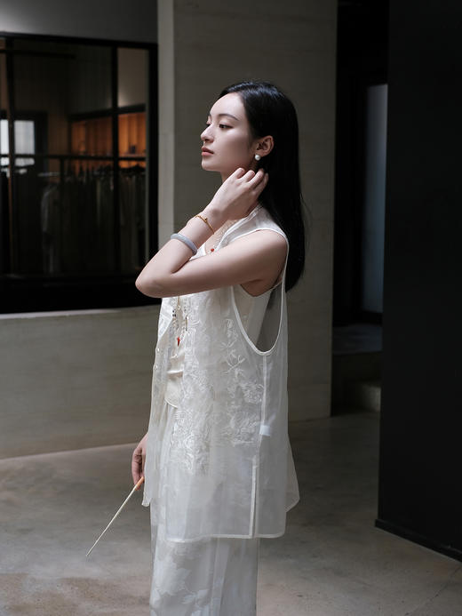 盛唐婧 |桑蚕丝真丝绡长款马甲-白色 商品图3