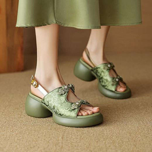 【预售5天】新中式露趾一字扣厚底粗跟凉鞋女2024夏季新款女鞋休闲时尚高跟鞋XPJ&8820 商品图2