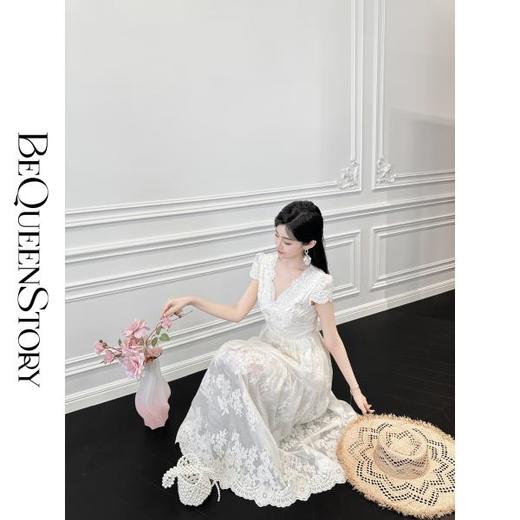 BeQueenStory【月光露易丝】高级感重工立体绣花法式V领收腰连衣裙 商品图3