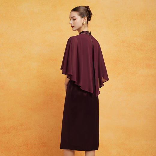 PF8F9斯尔丽24新款商场同款设计感浪漫披肩不规则摆改良旗袍版连衣裙 商品图1