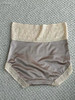 laperla🔥 四条礼盒装 收腹高腰包臀性感蕾丝三角裤 商品缩略图6