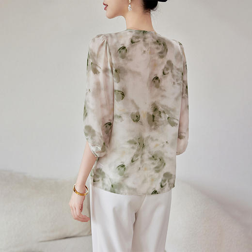 渲染水墨印花真丝，双绉V领五分袖素雅上衣KQN-11256 商品图3