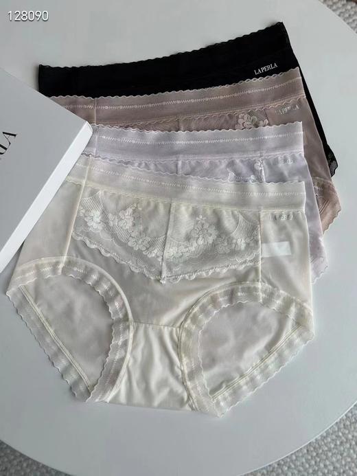 Laperla新款轻奢蕾丝面膜内裤
【尺码】均码（80-130斤）
【主面料】锦纶71.8%氨纶28.2%
【里料】粘纤91 商品图4