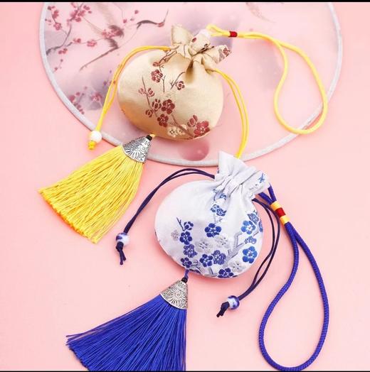 【拍1发5】端午节艾草香包 中国风*流苏香包  天然植物 手工刺绣  古韵十足 色彩丰富 车挂/配汉服/家中装饰/衣橱 商品图2