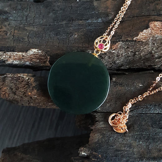 【天然正品】圆牌和田玉墨玉AU750玫瑰金吊坠项链27.2*19.5*3.6MM（皆取最大值）201123XY20现售价：980 特价 商品图2