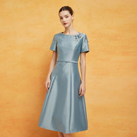 PF8L5斯尔丽2024新款法式优雅丝毛小礼服收腰放摆显高显瘦浪漫连衣裙