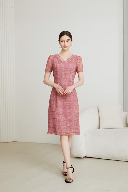 HJ1S90_十样锦 / 栗壳色_连衣裙_四季_气质优雅 V 领蕾丝提花收腰显瘦百搭连衣裙_高级女装_BERNIEELEN 伯妮斯茵 商品图0