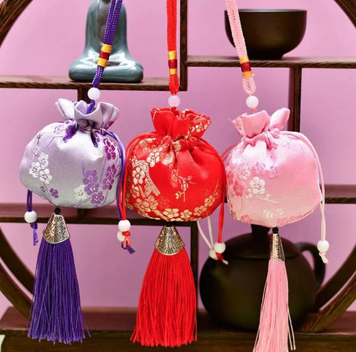 【拍1发5】端午节艾草香包 中国风*流苏香包  天然植物 手工刺绣  古韵十足 色彩丰富 车挂/配汉服/家中装饰/衣橱 商品图4