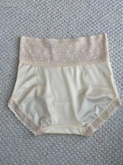 laperla🔥 四条礼盒装 收腹高腰包臀性感蕾丝三角裤 商品图3