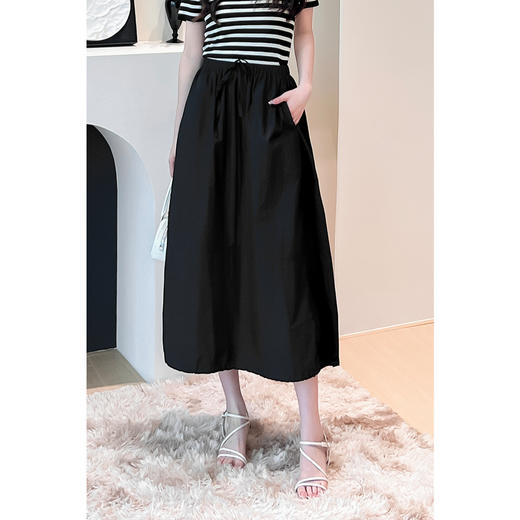 【严选】诗凡黎黑色a字半身裙2024年夏新款小个子气质高腰显瘦流行长裙女SF6141111 商品图0