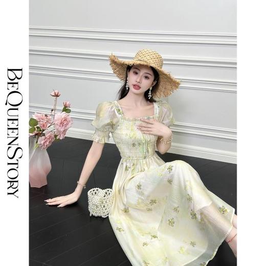 BeQueenStory【绿野风声】法式温柔风泡泡袖打揽收腰方领印花连衣裙 商品图3