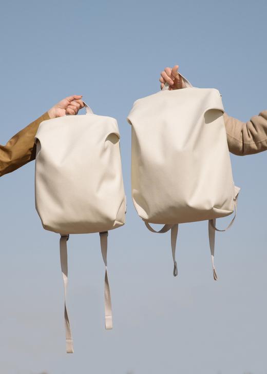 ITO TRUFFLE 轻便空气感双肩包通勤背包旅行防水休闲电脑书包男女 商品图2