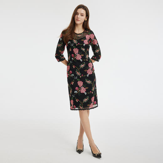 RF8F6斯尔丽2021年瑟俪春季新款圆领合体小A十字绣连衣裙 商品图3