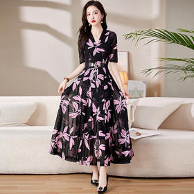 复古印花气质V领收腰显瘦连衣裙SNX2801