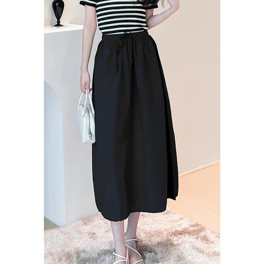 【严选】诗凡黎黑色a字半身裙2024年夏新款小个子气质高腰显瘦流行长裙女SF6141111 商品图3