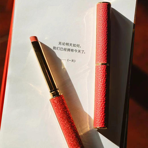 【陌上定制-芳疗哑光精油口红】纯手工定制 滋润双唇 告别化工成分 【植物精油配方保质期一年 】冻柠红茶   炫光粽棕  落地枫叶 商品图9