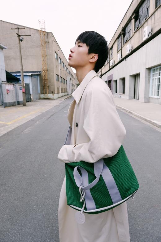 ITO CHANTERELLE DUFFLE 全日制旅行袋女大容量斜挎运动健身包男包（20L） 商品图3