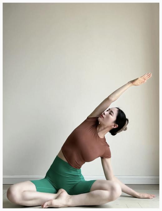 越南代工回货   lul*All It Takes 收褶罗纹短袖 商品图10