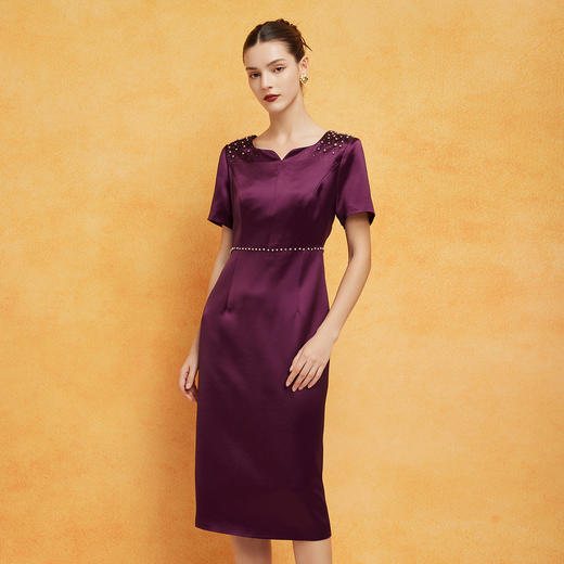 PF8F1斯尔丽24新款宴会小礼服花瓣领优雅浪漫钉珠高端大气收腰连衣裙 商品图0