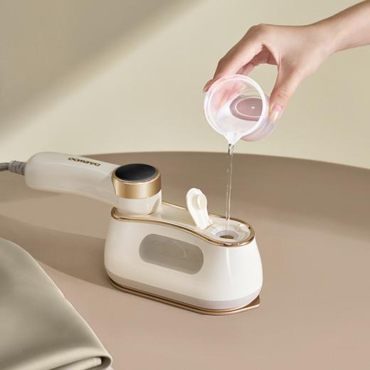 大宇手持熨烫机 , 蒸汽强劲，高速平皱定型 商品图0