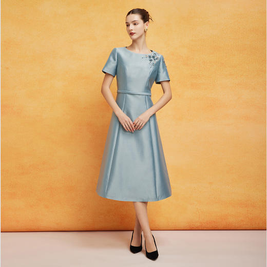 PF8L5斯尔丽2024新款法式优雅丝毛小礼服收腰放摆显高显瘦浪漫连衣裙 商品图3