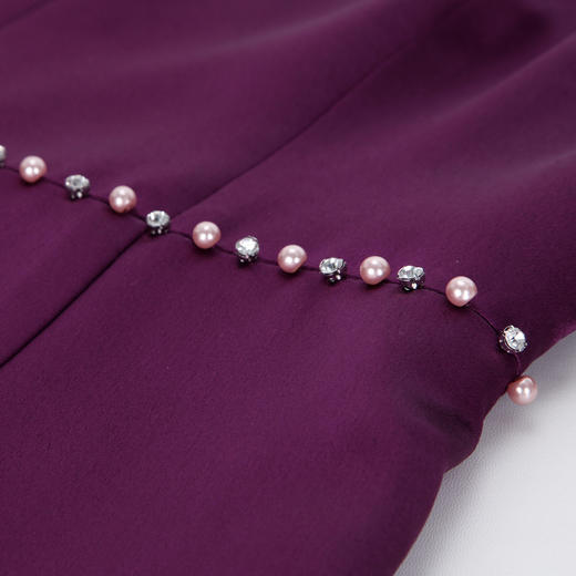 PF8F1斯尔丽24新款宴会小礼服花瓣领优雅浪漫钉珠高端大气收腰连衣裙 商品图5