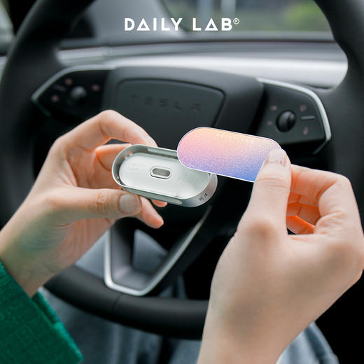 DAILY LAB 流光玻璃系列车载香氛 特斯拉 Model3 焕新版  专属车香出风口 商品图5