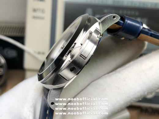 【NOOB Factory2022墙裂推荐】市场最高版本 沛.--海Luminor Marina PAM1313硬汉腕表！
1⃣️直径44MM！
2⃣️致敬传奇夜70周年，经典延续蓝色三文治放射纹表盘 商品图5
