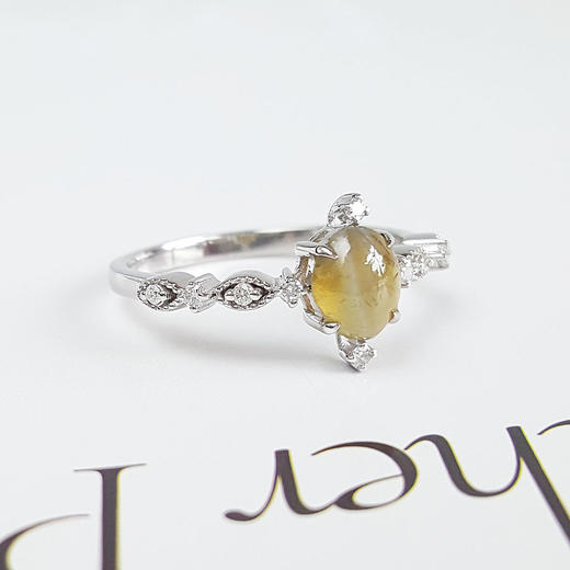 【天然正品】0.92克拉天然蛋面金绿猫眼宝石AU750精品白金镶钻戒指13号（戒圈可改） 141023XY12+ 商品图1