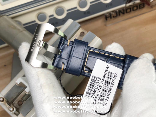 【NOOB Factory2022墙裂推荐】市场最高版本 沛.--海Luminor Marina PAM1313硬汉腕表！
1⃣️直径44MM！
2⃣️致敬传奇夜70周年，经典延续蓝色三文治放射纹表盘 商品图7
