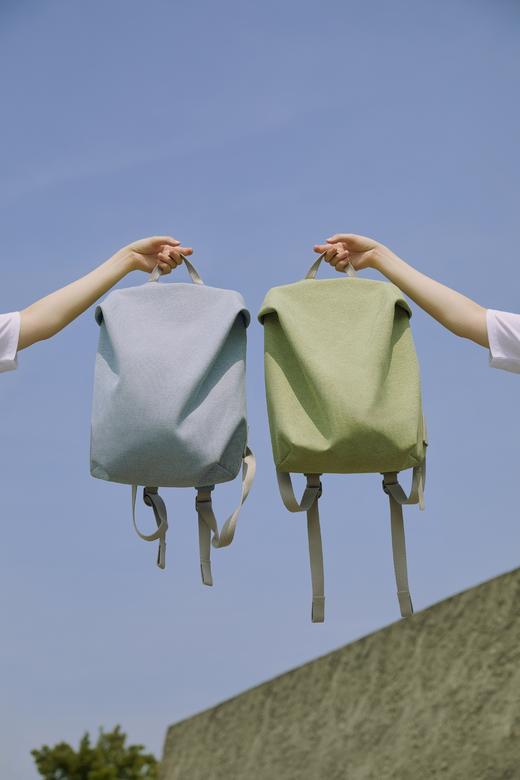 ITO TRUFFLE 轻便空气感双肩包通勤背包旅行防水休闲电脑书包男女 商品图5