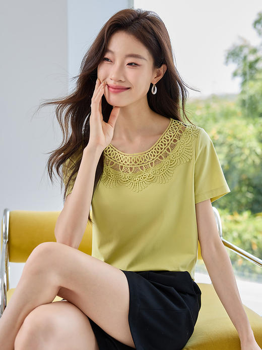 【专属特价】熙世界镂空蕾丝花纹圆领短袖T恤女气质时尚洋气小衫上衣2025夏 商品图1