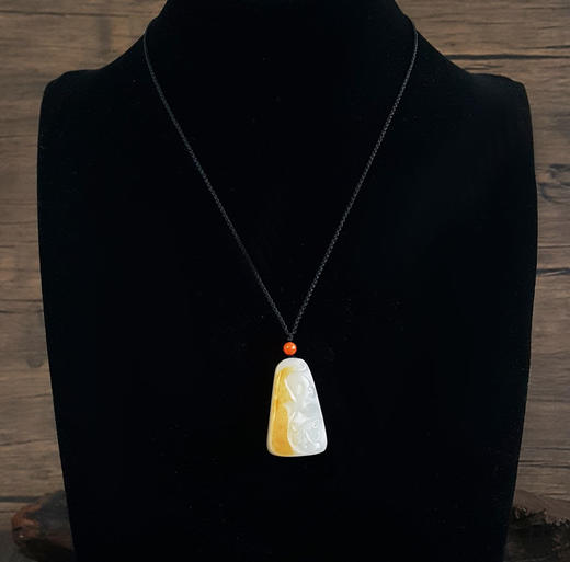 【天然正品】天然精品新疆籽料洒金皮如意图案和田玉吊坠项链36.1*22.2*11.2MM（皆取最大值）190224XY18+ 商品图6