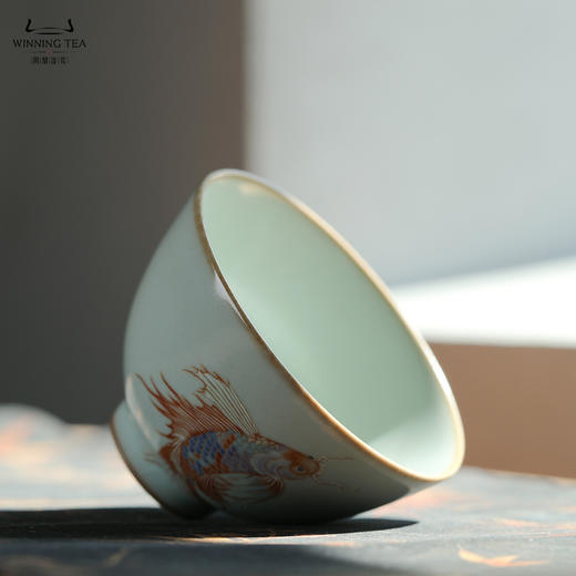 问鼎汝瓷鼎峰系列天青精工款小鸿声杯（年年有余） 商品图2