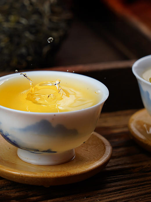 【绿水塘】2024年头春头采普洱茶生茶 小众茶里面的天花板 357克/饼 拍5发6 商品图7