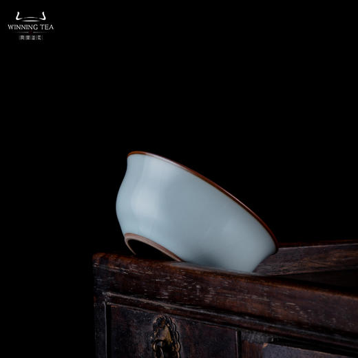 问鼎汝瓷鼎峰系列月白紫金釉经典款品茗杯 商品图3