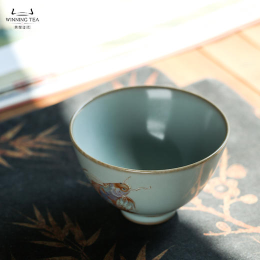 问鼎汝瓷鼎峰系列天青精工款小鸿声杯（年年有余） 商品图1