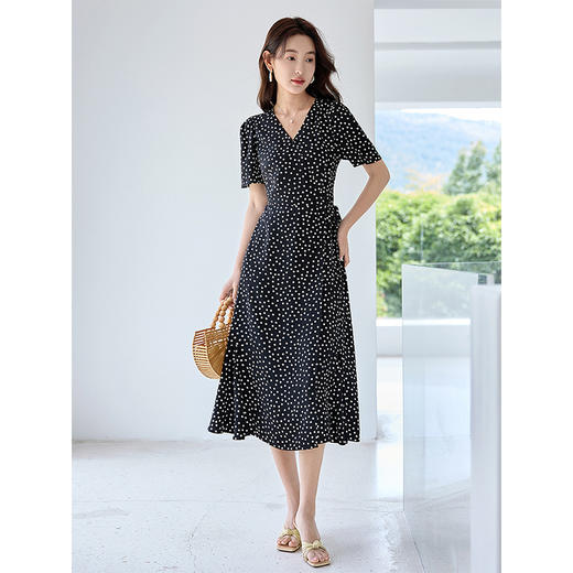 【专属特价】熙世界法式复古波点V领连衣裙夏季垂感气质优雅雪纺茶歇裙长裙 商品图4
