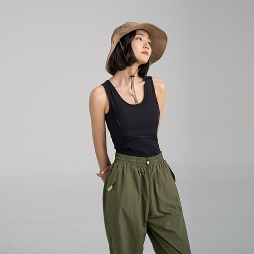 L RECNAVA [冰感螺纹] 可拆卸胸垫背心 拼接显瘦运动休闲背心上衣 商品图1