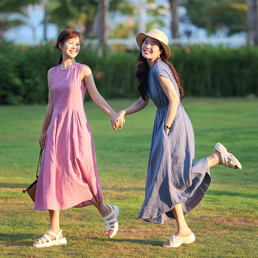 时尚通勤万能百搭无袖A字连衣裙 商品图1