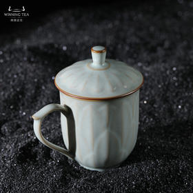 问鼎天青帷幄莲瓣老板杯汝窑