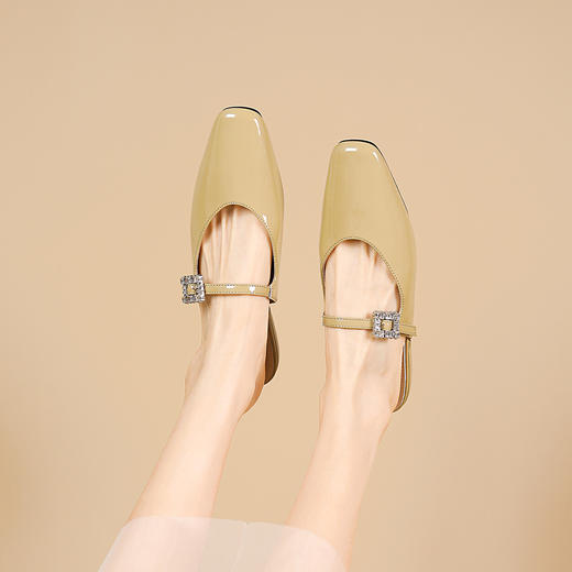 品质好货 | Safiya/索菲娅2024夏时尚气质低跟水钻方头拖鞋穆勒拖 SF42110708 商品图8