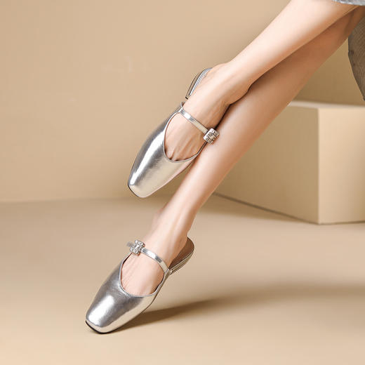 品质好货 | Safiya/索菲娅2024夏时尚气质低跟水钻方头拖鞋穆勒拖 SF42110708 商品图2