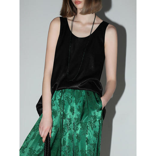 COCOBELLA重工烫银细闪U领吊带背心女新中式老钱风上衣VT0009B 商品图3