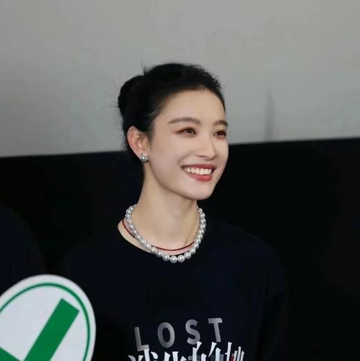 甄珠贝 ​进口彩宝素链 高叶、倪妮同款 祖母绿/红宝石 通透明艳，氧气感满满 18k金扣（注：固定项链的压扣不是18k，如需定制18k，加180元，请私） 商品图10