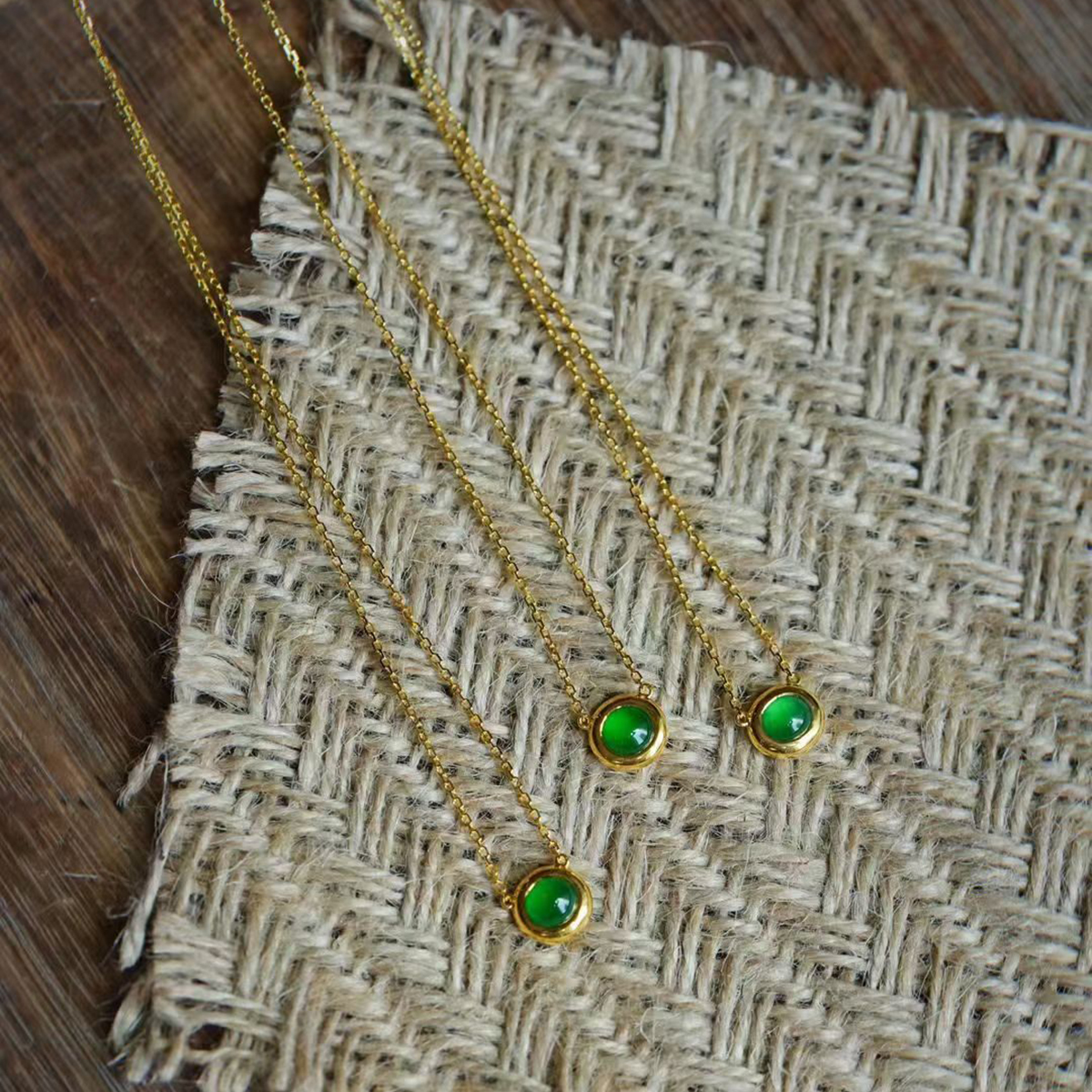 龢盒原创 18k冰绿翡翠豆豆锁骨链项链